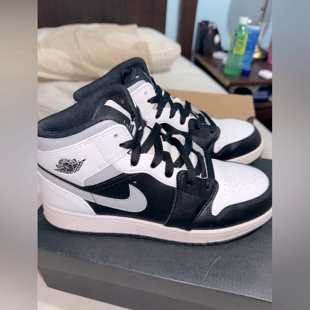 Nike Black and White Sneakers